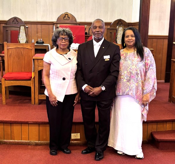 Pastor Aide Ministry Image